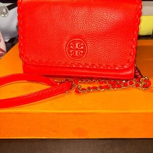 Pre owned Tory Burch Vibrant Red Crossbody Bag